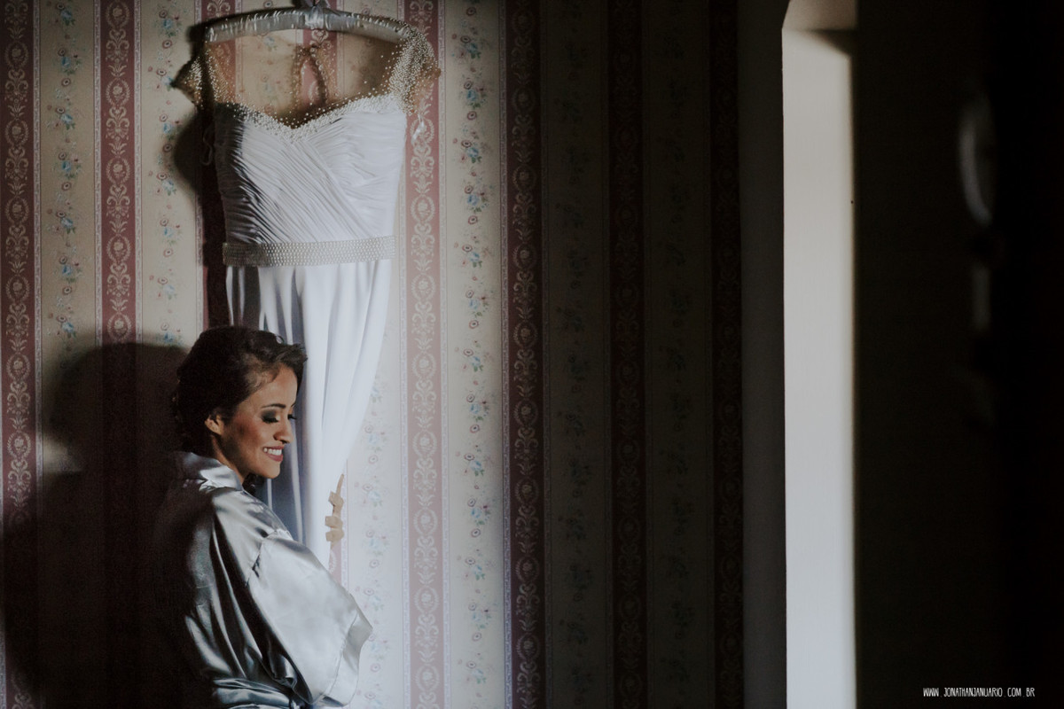 casal apaixonado, natureza, love, amor, Jonathan Januario, foto, fotografia, Araras, leme, limeira,campinas, São Paulo, Rio claro, folk, lifeStyle, montanha, foto na fazenda, casamento de noite, noiva, vestido de noiva, vestida pra casar, lápis de noiva