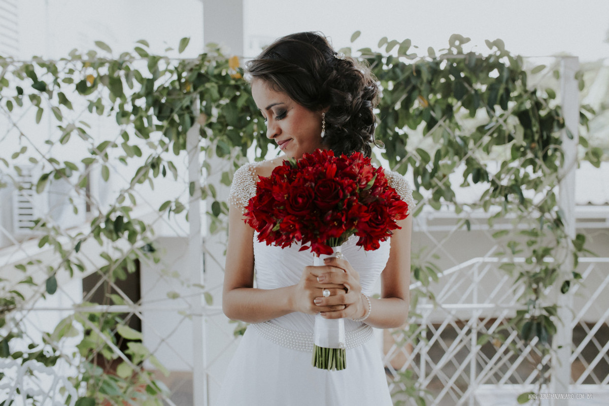 casal apaixonado, natureza, love, amor, Jonathan Januario, foto, fotografia, Araras, leme, limeira,campinas, São Paulo, Rio claro, folk, lifeStyle, montanha, foto na fazenda, casamento de noite, noiva, vestido de noiva, vestida pra casar, lápis de noiva