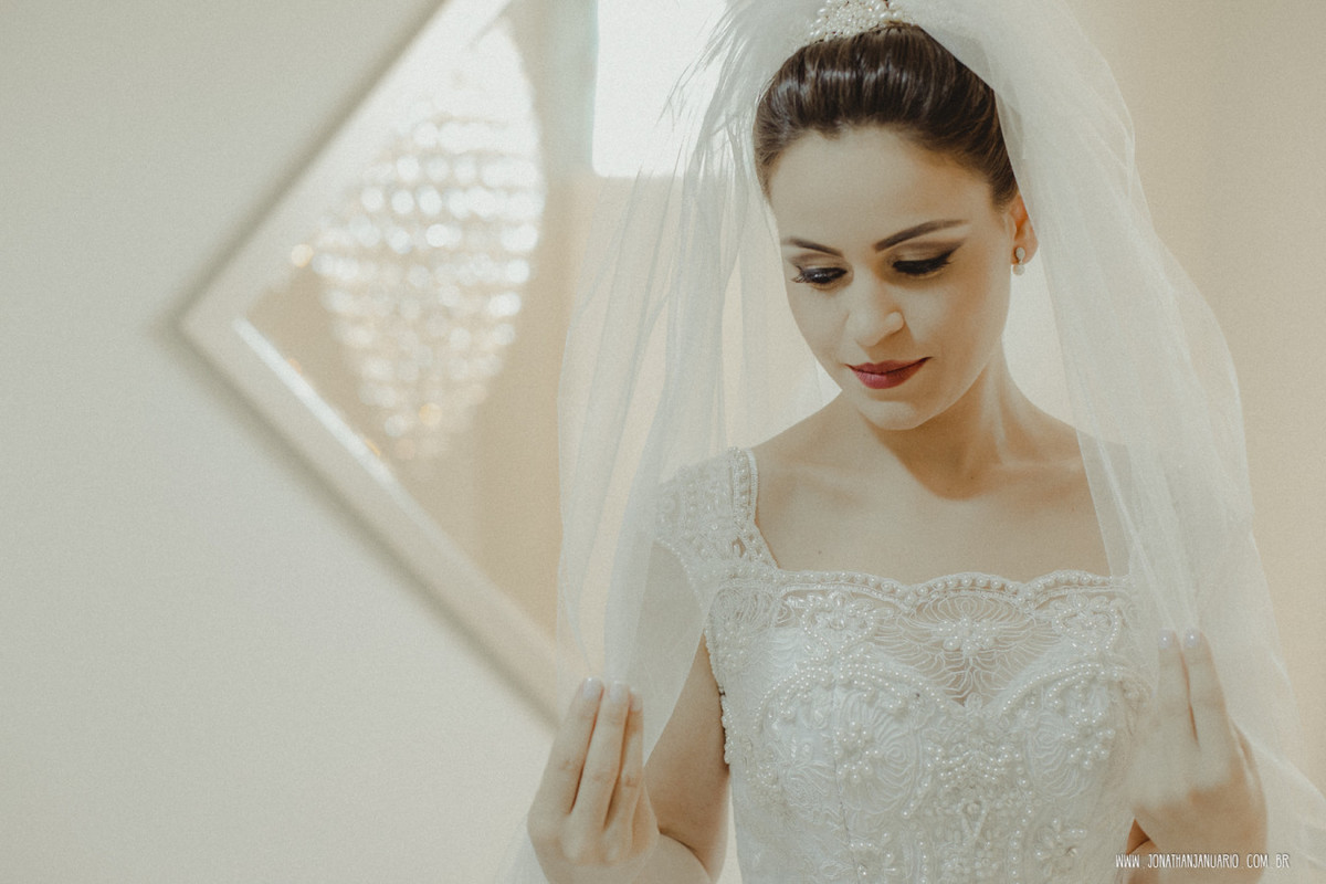 casal apaixonado, natureza, love, amor, Jonathan Januario, foto, fotografia, Araras, leme, limeira,campinas, São Paulo, Rio claro, folk, lifeStyle, montanha, foto na fazenda, casamento de noite, noiva, vestido de noiva, vestida pra casar, lápis de noiva