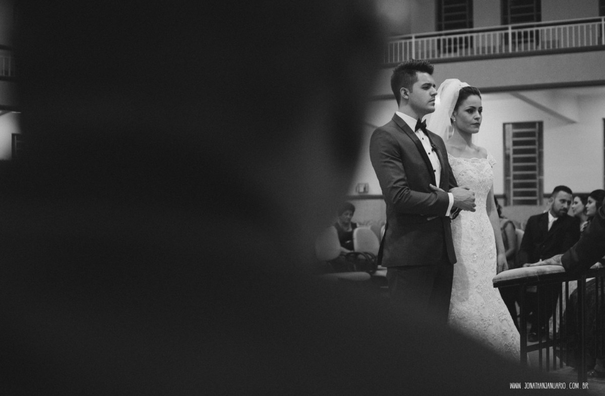 casal apaixonado, natureza, love, amor, Jonathan Januario, foto, fotografia, Araras, leme, limeira,campinas, São Paulo, Rio claro, folk, lifeStyle, montanha, foto na fazenda, casamento de noite, noiva, vestido de noiva, vestida pra casar, lápis de noiva