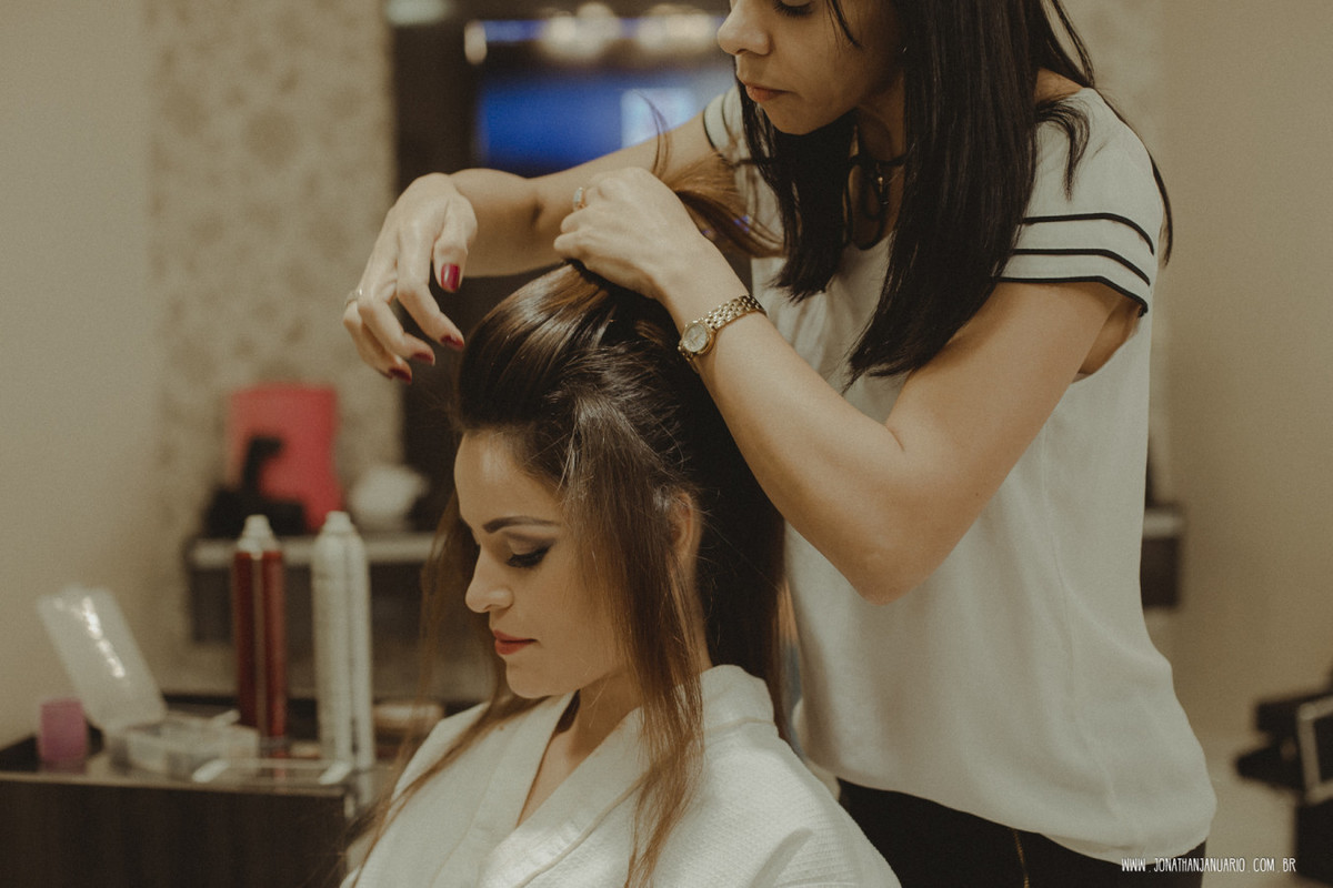 casal apaixonado, natureza, love, amor, Jonathan Januario, foto, fotografia, Araras, leme, limeira,campinas, São Paulo, Rio claro, folk, lifeStyle, montanha, foto na fazenda, casamento de noite, noiva, vestido de noiva, vestida pra casar, lápis de noiva