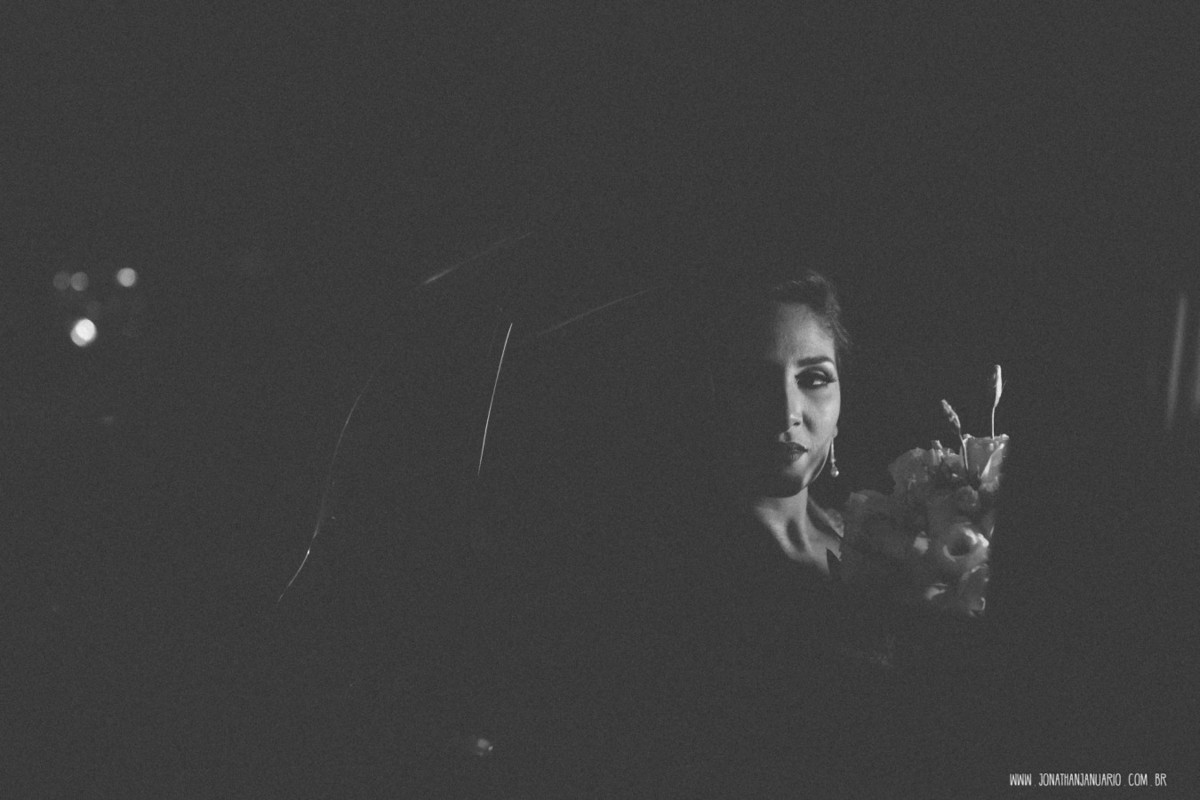 casal apaixonado, natureza, love, amor, Jonathan Januario, foto, fotografia, Araras, leme, limeira,campinas, São Paulo, Rio claro, folk, lifeStyle, montanha, foto na fazenda, casamento de noite, noiva, vestido de noiva, vestida pra casar, lápis de noiva