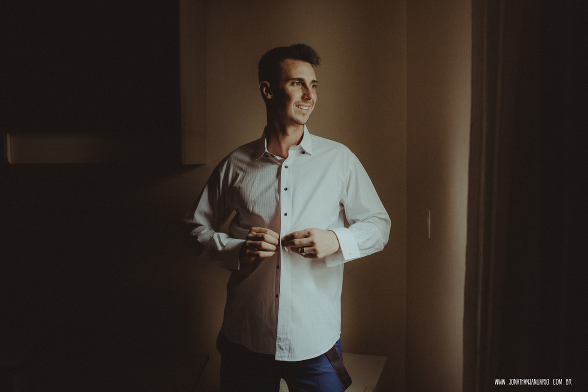 casal apaixonado, natureza, love, amor, Jonathan Januario, foto, fotografia, Araras, leme, limeira,campinas, São Paulo, Rio claro, folk, lifeStyle, montanha, foto na fazenda, casamento de noite, noiva, vestido de noiva, vestida pra casar, lápis de noiva