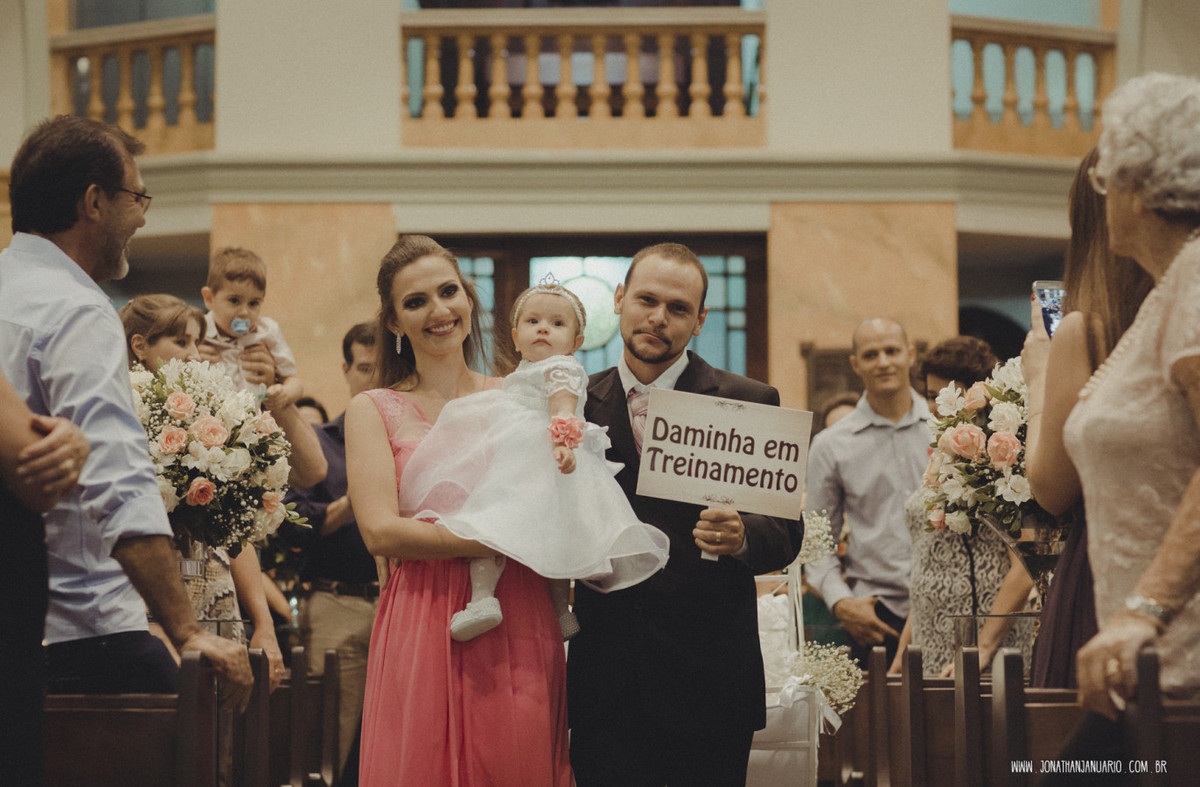 casal apaixonado, natureza, love, amor, Jonathan Januario, foto, fotografia, Araras, leme, limeira,campinas, São Paulo, Rio claro, folk, lifeStyle, montanha, foto na fazenda, casamento de noite, noiva, vestido de noiva, vestida pra casar, lápis de noiva