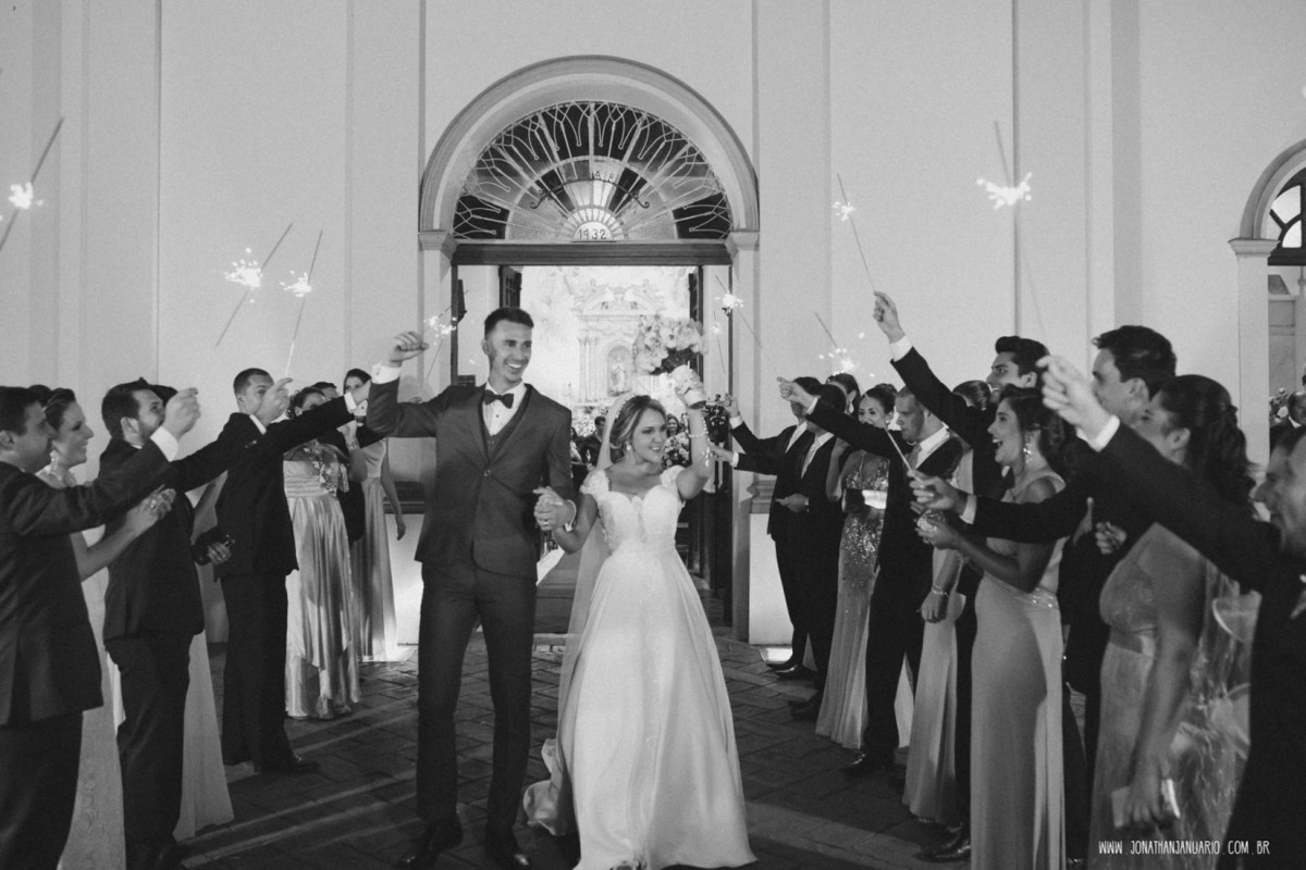 casal apaixonado, natureza, love, amor, Jonathan Januario, foto, fotografia, Araras, leme, limeira,campinas, São Paulo, Rio claro, folk, lifeStyle, montanha, foto na fazenda, casamento de noite, noiva, vestido de noiva, vestida pra casar, lápis de noiva