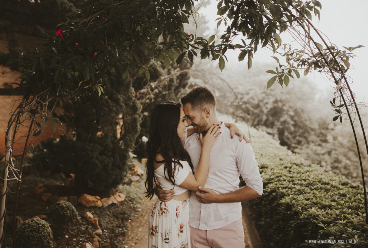 Ensaio em Rio Claro-SP, casal apaixonado, natureza - love, amor, casal, Jonathan Januario, foto, fotografia, Araras, leme, limeira,campinas, São Paulo, folk, lifeStyle, Vsco, montanha, foto na fazenda, Serra negra