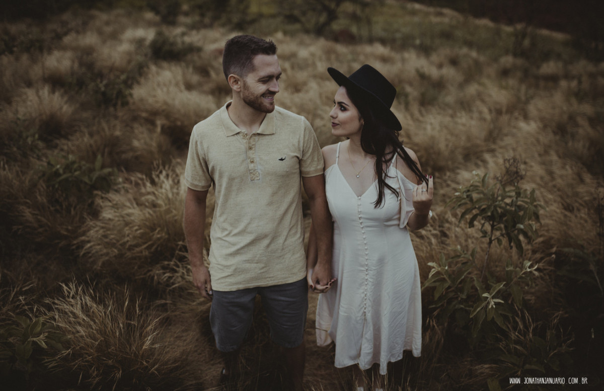 Ensaio em Rio Claro-SP, casal apaixonado, natureza - love, amor, casal, Jonathan Januario, foto, fotografia, Araras, leme, limeira,campinas, São Paulo, folk, lifeStyle, Vsco, montanha, foto na fazenda, Serra negra