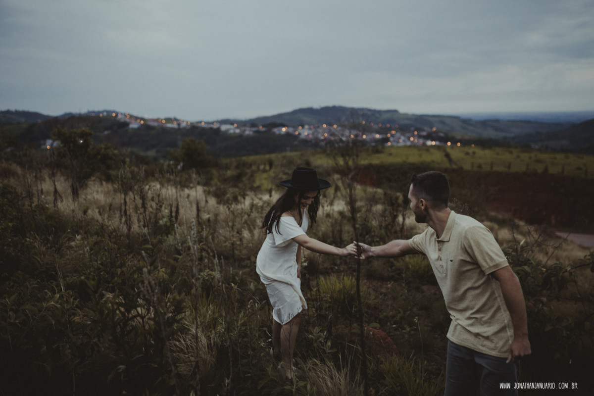 Ensaio em Rio Claro-SP, casal apaixonado, natureza - love, amor, casal, Jonathan Januario, foto, fotografia, Araras, leme, limeira,campinas, São Paulo, folk, lifeStyle, Vsco, montanha, foto na fazenda, Serra negra