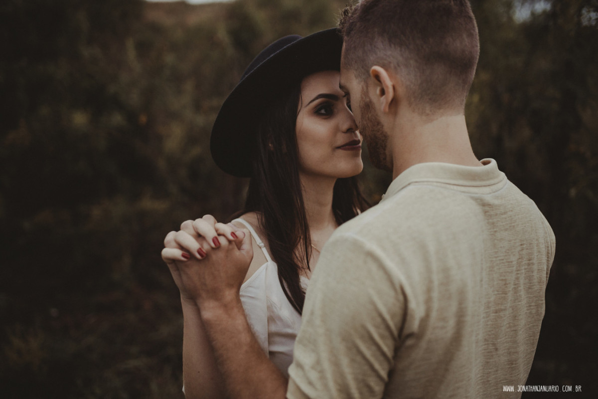Ensaio em Rio Claro-SP, casal apaixonado, natureza - love, amor, casal, Jonathan Januario, foto, fotografia, Araras, leme, limeira,campinas, São Paulo, folk, lifeStyle, Vsco, montanha, foto na fazenda, Serra negra