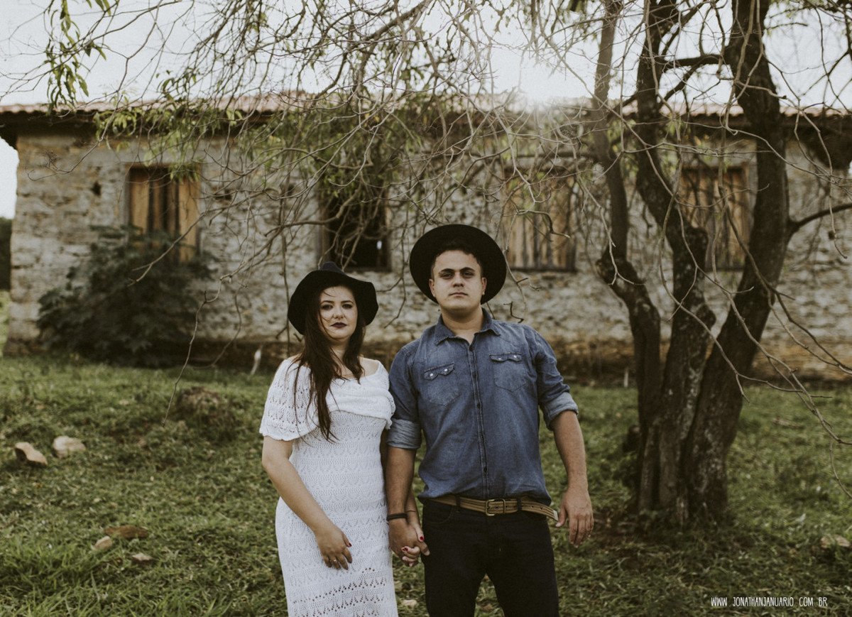 Ensaio em Rio Claro-SP, casal apaixonado, natureza - love, amor, casal, Jonathan Januario, foto, fotografia, Araras, leme, limeira,campinas, São Paulo, folk, lifeStyle, Vsco, montanha, foto na fazenda