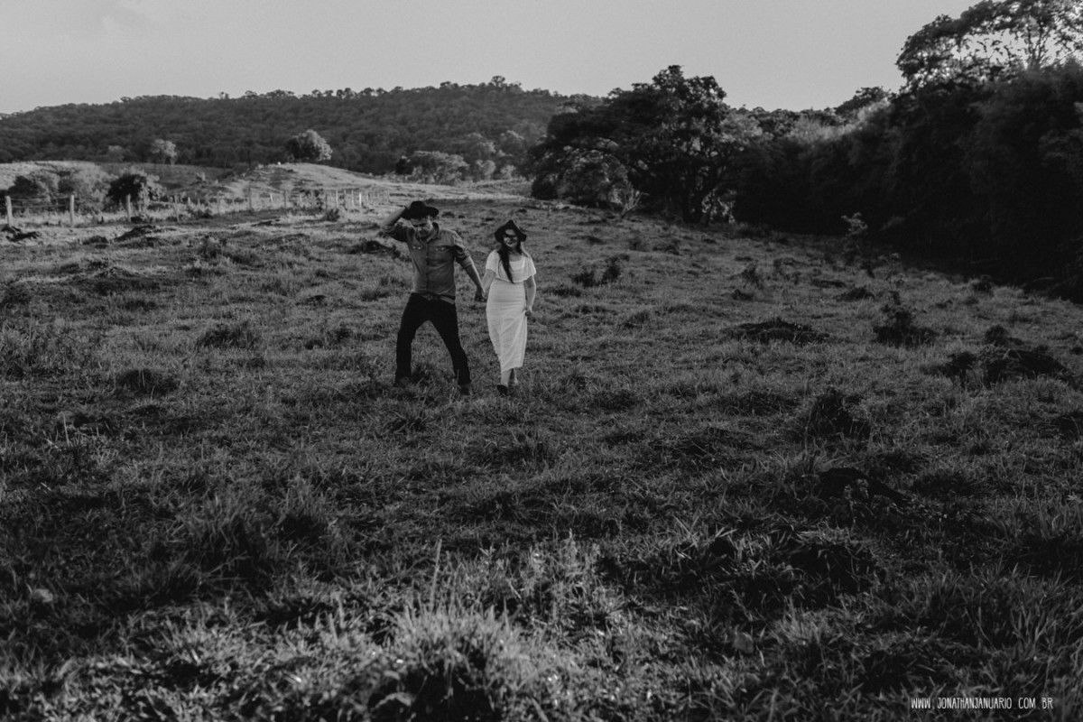 Ensaio em Rio Claro-SP, casal apaixonado, natureza - love, amor, casal, Jonathan Januario, foto, fotografia, Araras, leme, limeira,campinas, São Paulo, folk, lifeStyle, Vsco, montanha, foto na fazenda