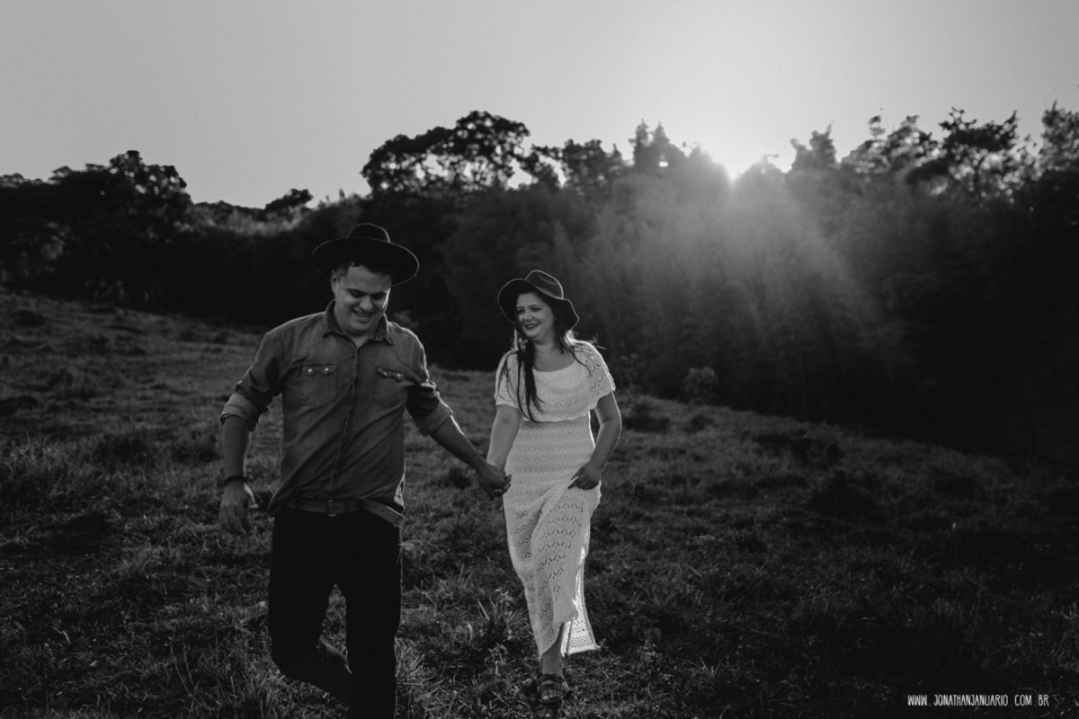 Ensaio em Rio Claro-SP, casal apaixonado, natureza - love, amor, casal, Jonathan Januario, foto, fotografia, Araras, leme, limeira,campinas, São Paulo, folk, lifeStyle, Vsco, montanha, foto na fazenda