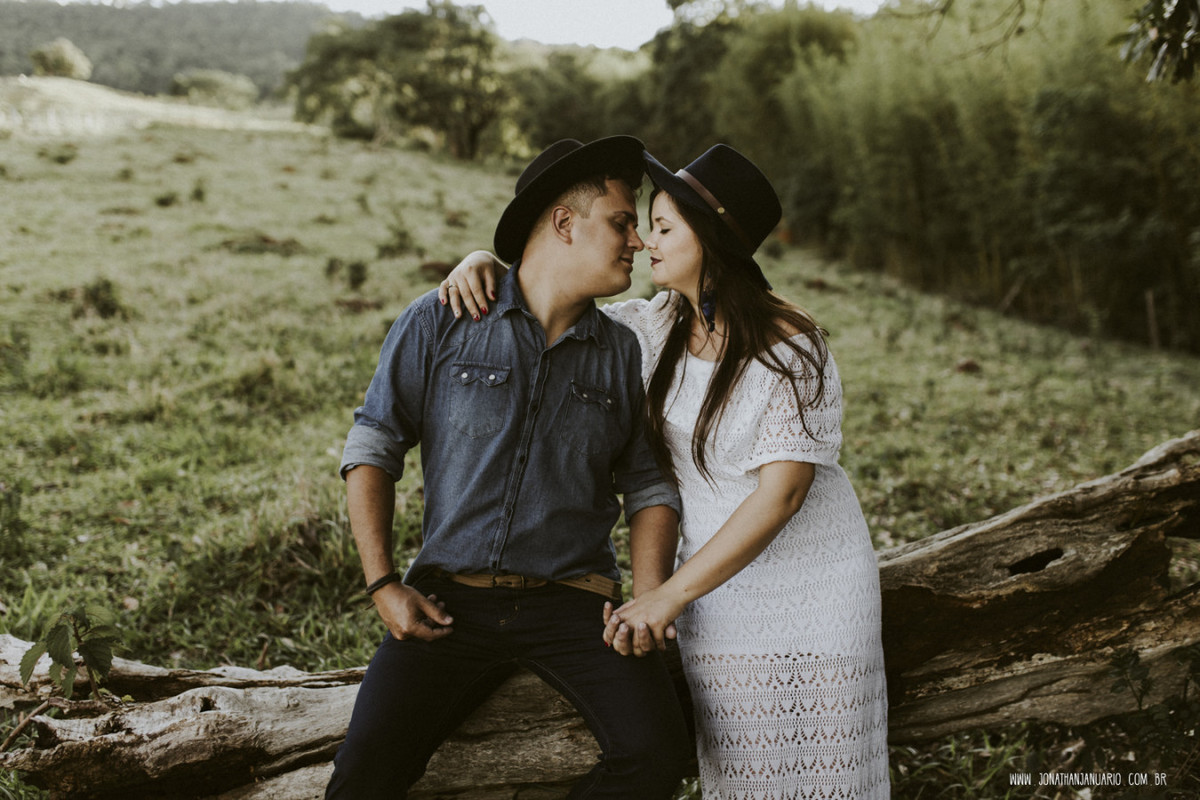 Ensaio em Rio Claro-SP, casal apaixonado, natureza - love, amor, casal, Jonathan Januario, foto, fotografia, Araras, leme, limeira,campinas, São Paulo, folk, lifeStyle, Vsco, montanha, foto na fazenda