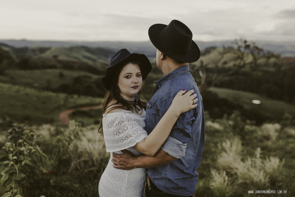 Ensaio em Rio Claro-SP, casal apaixonado, natureza - love, amor, casal, Jonathan Januario, foto, fotografia, Araras, leme, limeira,campinas, São Paulo, folk, lifeStyle, Vsco, montanha, foto na fazenda