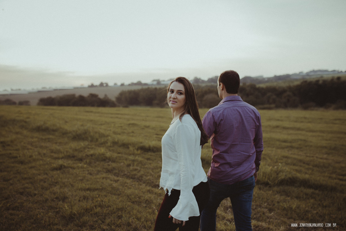 Ensaio em Rio Claro-SP, casal apaixonado, natureza - love, amor, casal, Jonathan Januario, foto, fotografia, Araras, leme, limeira,campinas, São Paulo, folk, lifeStyle, Vsco, montanha, foto na fazenda,Holambra-SP, cidade das flores