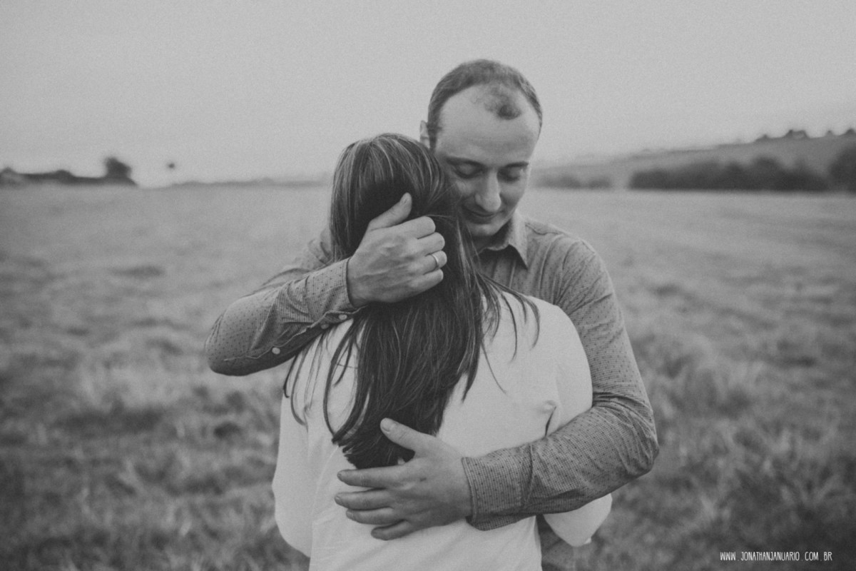 Ensaio em Rio Claro-SP, casal apaixonado, natureza - love, amor, casal, Jonathan Januario, foto, fotografia, Araras, leme, limeira,campinas, São Paulo, folk, lifeStyle, Vsco, montanha, foto na fazenda,Holambra-SP, cidade das flores