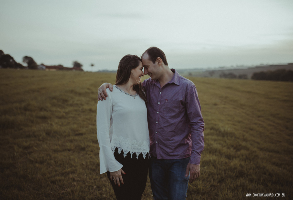 Ensaio em Rio Claro-SP, casal apaixonado, natureza - love, amor, casal, Jonathan Januario, foto, fotografia, Araras, leme, limeira,campinas, São Paulo, folk, lifeStyle, Vsco, montanha, foto na fazenda,Holambra-SP, cidade das flores