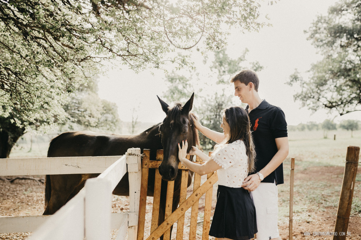 Ensaio em Rio Claro-SP, casal apaixonado, natureza - love, amor, casal, Jonathan Januario, foto, fotografia, Araras, leme, limeira,campinas, São Paulo, folk, lifeStyle, Vsco, montanha, foto na fazenda, hípica, cavalos,amazona,cavalheiro