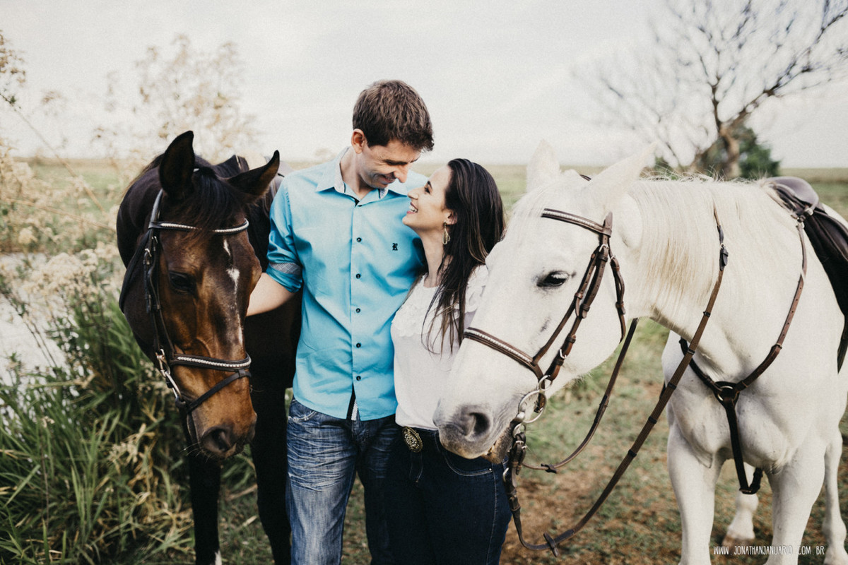 Ensaio em Rio Claro-SP, casal apaixonado, natureza - love, amor, casal, Jonathan Januario, foto, fotografia, Araras, leme, limeira,campinas, São Paulo, folk, lifeStyle, Vsco, montanha, foto na fazenda, hípica, cavalos,amazona,cavalheiro