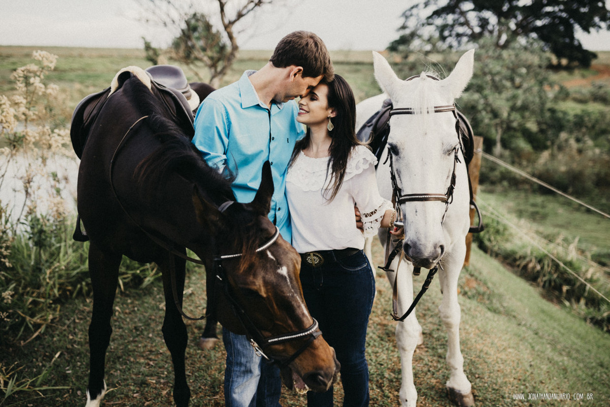 Ensaio em Rio Claro-SP, casal apaixonado, natureza - love, amor, casal, Jonathan Januario, foto, fotografia, Araras, leme, limeira,campinas, São Paulo, folk, lifeStyle, Vsco, montanha, foto na fazenda, hípica, cavalos,amazona,cavalheiro