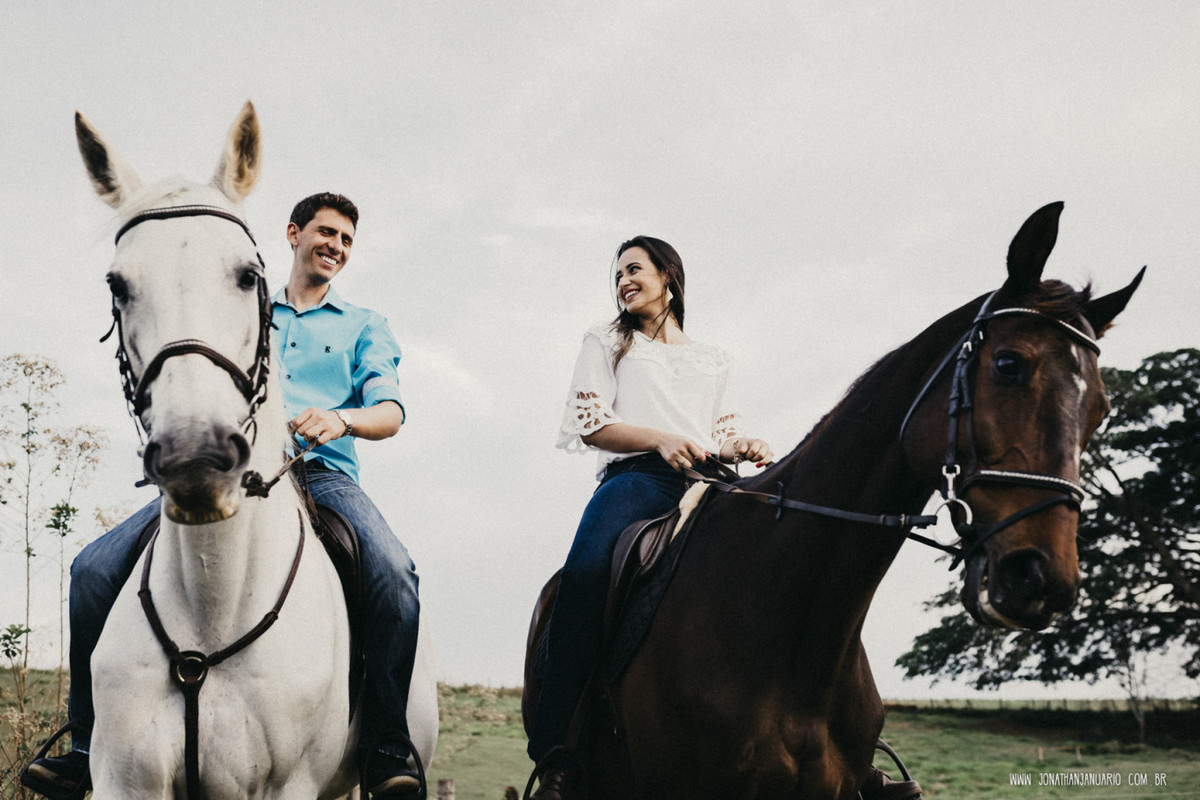 Ensaio em Rio Claro-SP, casal apaixonado, natureza - love, amor, casal, Jonathan Januario, foto, fotografia, Araras, leme, limeira,campinas, São Paulo, folk, lifeStyle, Vsco, montanha, foto na fazenda, hípica, cavalos,amazona,cavalheiro