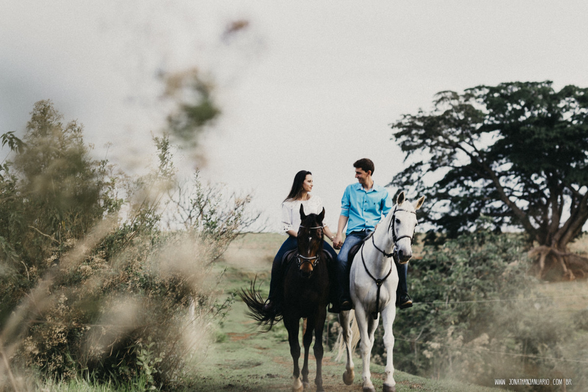 Ensaio em Rio Claro-SP, casal apaixonado, natureza - love, amor, casal, Jonathan Januario, foto, fotografia, Araras, leme, limeira,campinas, São Paulo, folk, lifeStyle, Vsco, montanha, foto na fazenda, hípica, cavalos,amazona,cavalheiro
