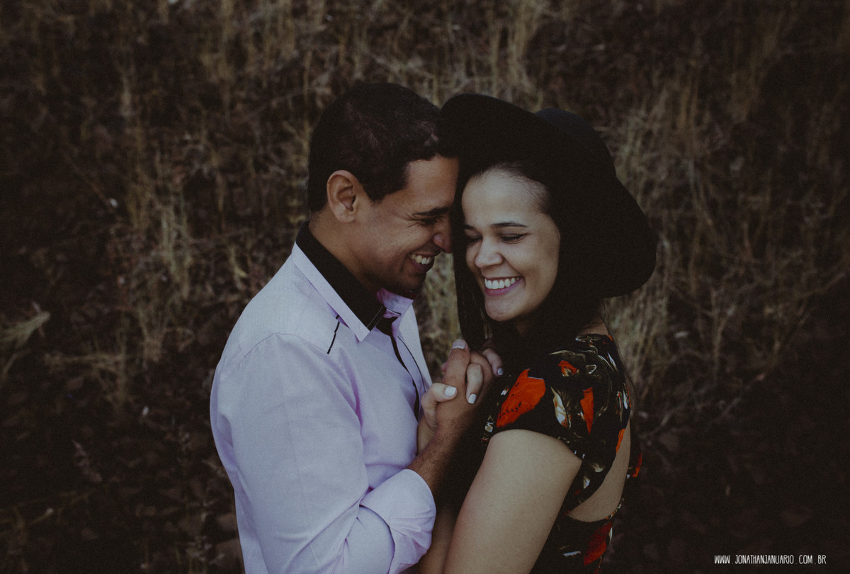 Ensaio em Rio Claro-SP, casal apaixonado, natureza - love, amor, casal, Jonathan Januario, foto, fotografia, Araras, leme, limeira,campinas, São Paulo, folk, lifeStyle, Vsco, montanha, foto na fazenda
