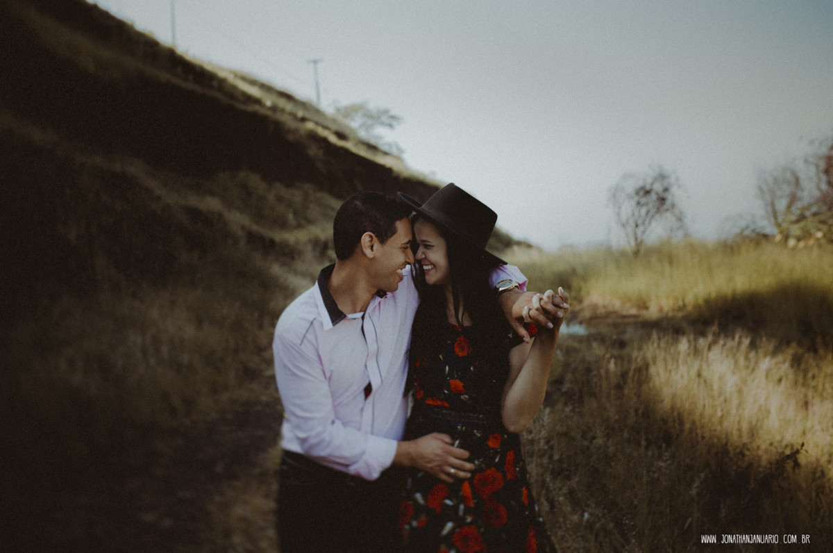 Ensaio em Rio Claro-SP, casal apaixonado, natureza - love, amor, casal, Jonathan Januario, foto, fotografia, Araras, leme, limeira,campinas, São Paulo, folk, lifeStyle, Vsco, montanha, foto na fazenda
