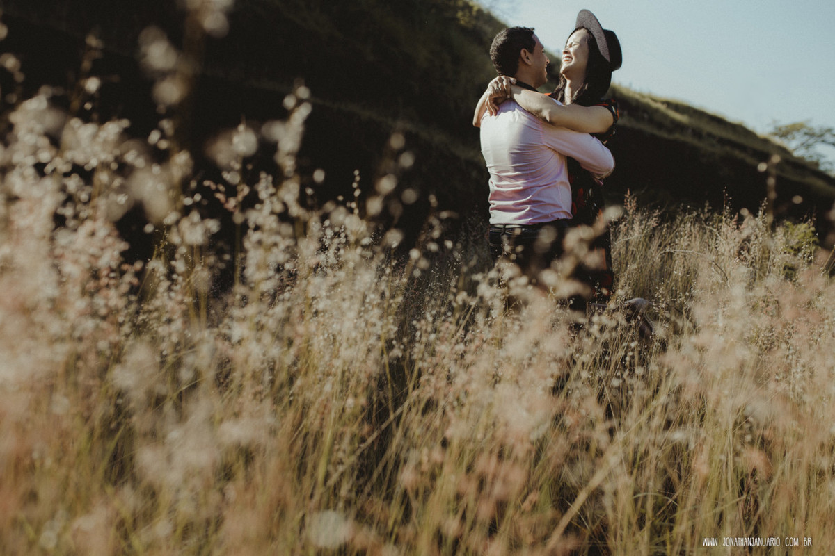 Ensaio em Rio Claro-SP, casal apaixonado, natureza - love, amor, casal, Jonathan Januario, foto, fotografia, Araras, leme, limeira,campinas, São Paulo, folk, lifeStyle, Vsco, montanha, foto na fazenda