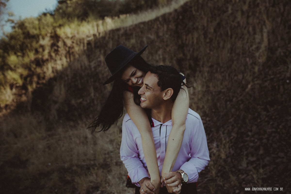 Ensaio em Rio Claro-SP, casal apaixonado, natureza - love, amor, casal, Jonathan Januario, foto, fotografia, Araras, leme, limeira,campinas, São Paulo, folk, lifeStyle, Vsco, montanha, foto na fazenda