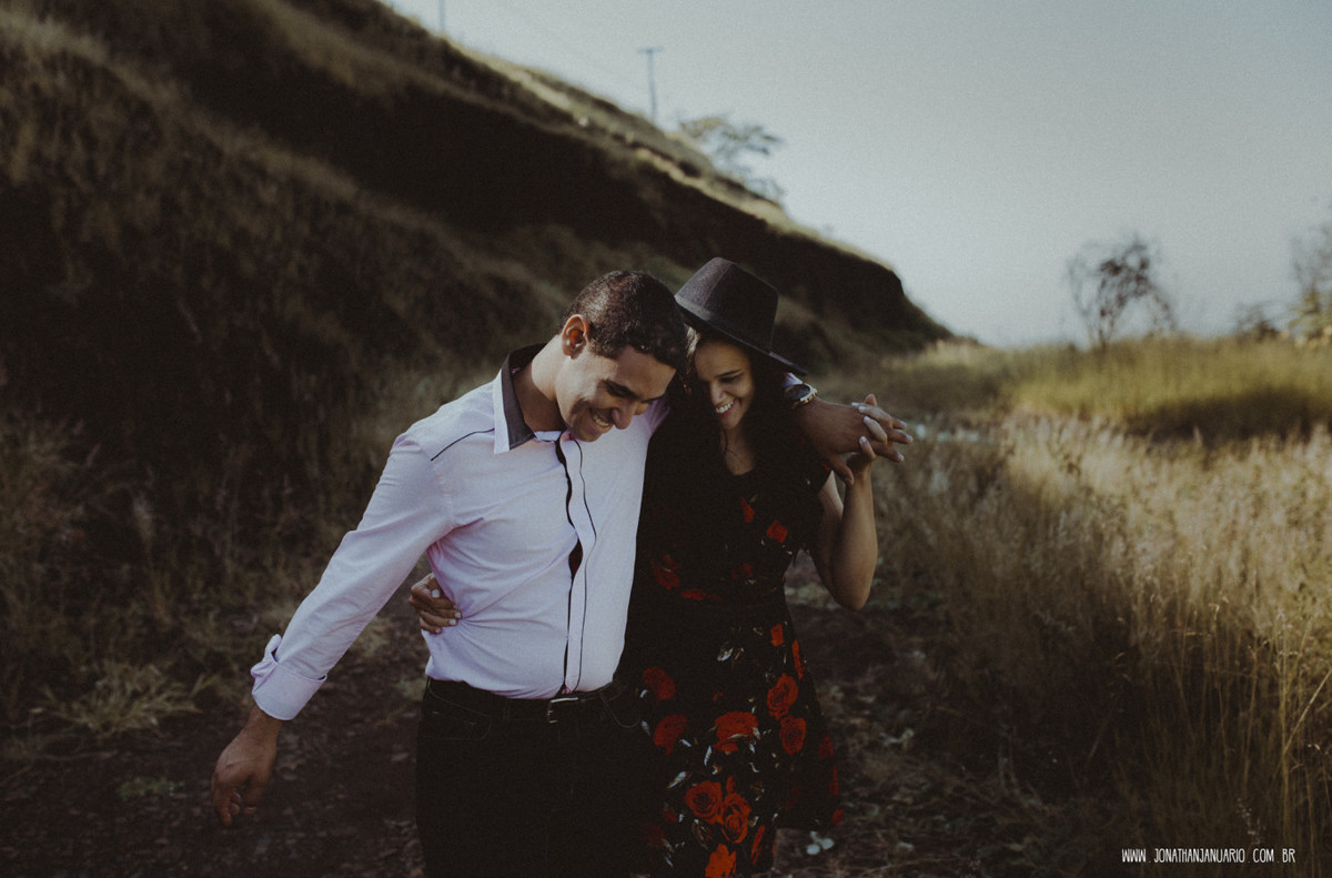 Ensaio em Rio Claro-SP, casal apaixonado, natureza - love, amor, casal, Jonathan Januario, foto, fotografia, Araras, leme, limeira,campinas, São Paulo, folk, lifeStyle, Vsco, montanha, foto na fazenda