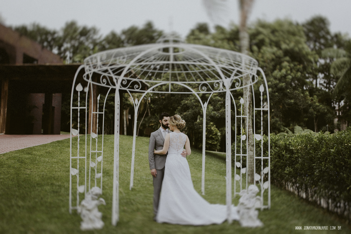 casal apaixonado, natureza, love, amor, Jonathan Januario, foto, fotografia, Araras, São José dos campos, limeira,campinas, São Paulo, Campos do jordão, lifeStyle,foto na fazenda, casamento de dia, noiva, vestida pra casar, lápis de noiva,Vdara