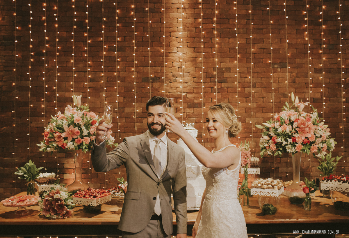casal apaixonado, natureza, love, amor, Jonathan Januario, foto, fotografia, Araras, São José dos campos, limeira,campinas, São Paulo, Campos do jordão, lifeStyle,foto na fazenda, casamento de dia, noiva, vestida pra casar, lápis de noiva,Vdara