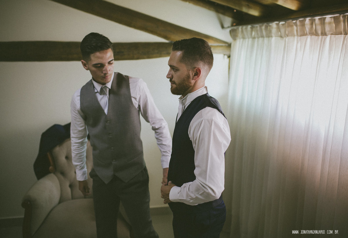 casal apaixonado, natureza, love, amor, Jonathan Januario, foto, fotografia, Araras, leme, limeira,campinas, São Paulo, Rio claro, folk, lifeStyle, montanha, foto na fazenda, casamento de dia, noiva, vestido de noiva, vestida pra casar, lápis de noiva,