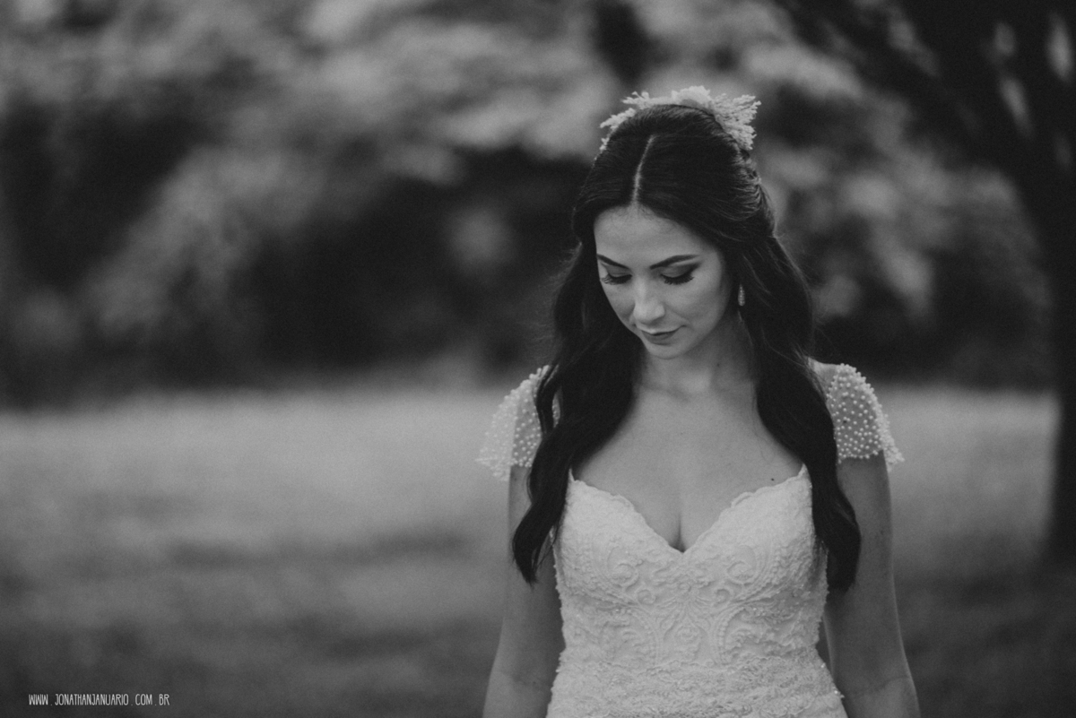  casal apaixonado, natureza, love, amor, Jonathan Januario, foto, fotografia, Araras, leme, limeira,campinas, São Paulo, Rio claro, folk, lifeStyle, montanha, foto na fazenda, casamento de dia, noiva, vestido de noiva, vestida pra casar, lápis de noiva