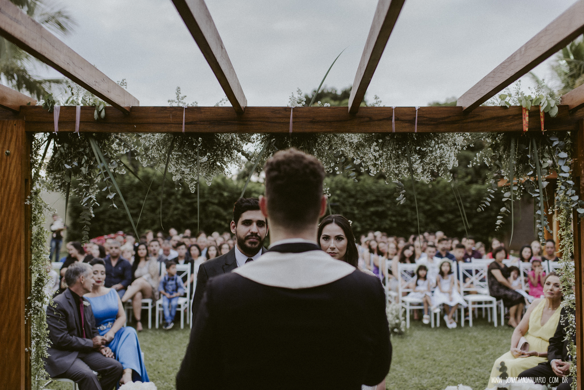  casal apaixonado, natureza, love, amor, Jonathan Januario, foto, fotografia, Araras, leme, limeira,campinas, São Paulo, Rio claro, folk, lifeStyle, montanha, foto na fazenda, casamento de dia, noiva, vestido de noiva, vestida pra casar, lápis de noiva