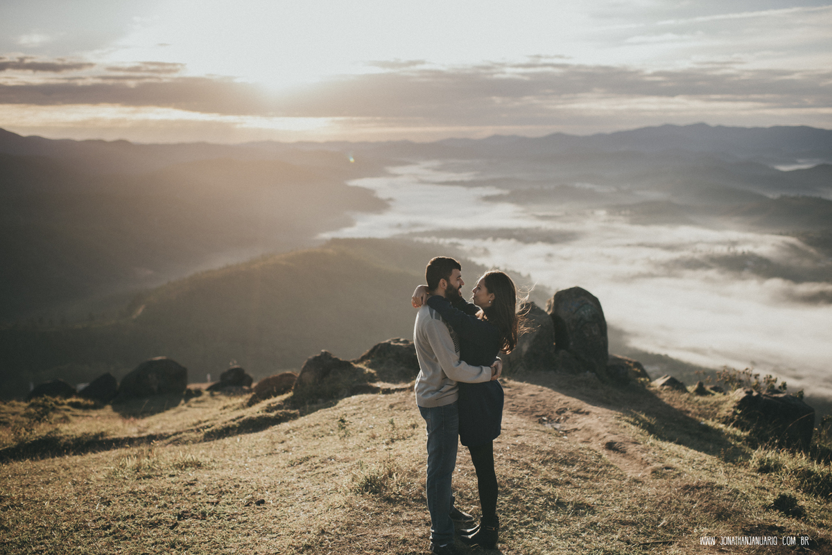 Ensaio em Rio Claro-SP, casal apaixonado, natureza - love, amor, casal, Jonathan Januario, foto, fotografia, Araras, leme, limeira,campinas, São Paulo, folk, lifeStyle, Vsco, montanha, foto na fazenda, pico olho d’agua, Mariporã, foto em montanha, Deus