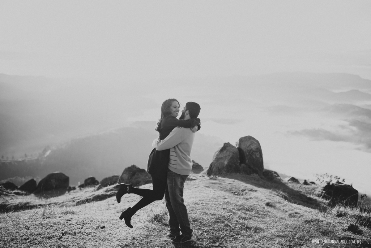 Ensaio em Rio Claro-SP, casal apaixonado, natureza - love, amor, casal, Jonathan Januario, foto, fotografia, Araras, leme, limeira,campinas, São Paulo, folk, lifeStyle, Vsco, montanha, foto na fazenda, pico olho d’agua, Mariporã, foto em montanha, Deus