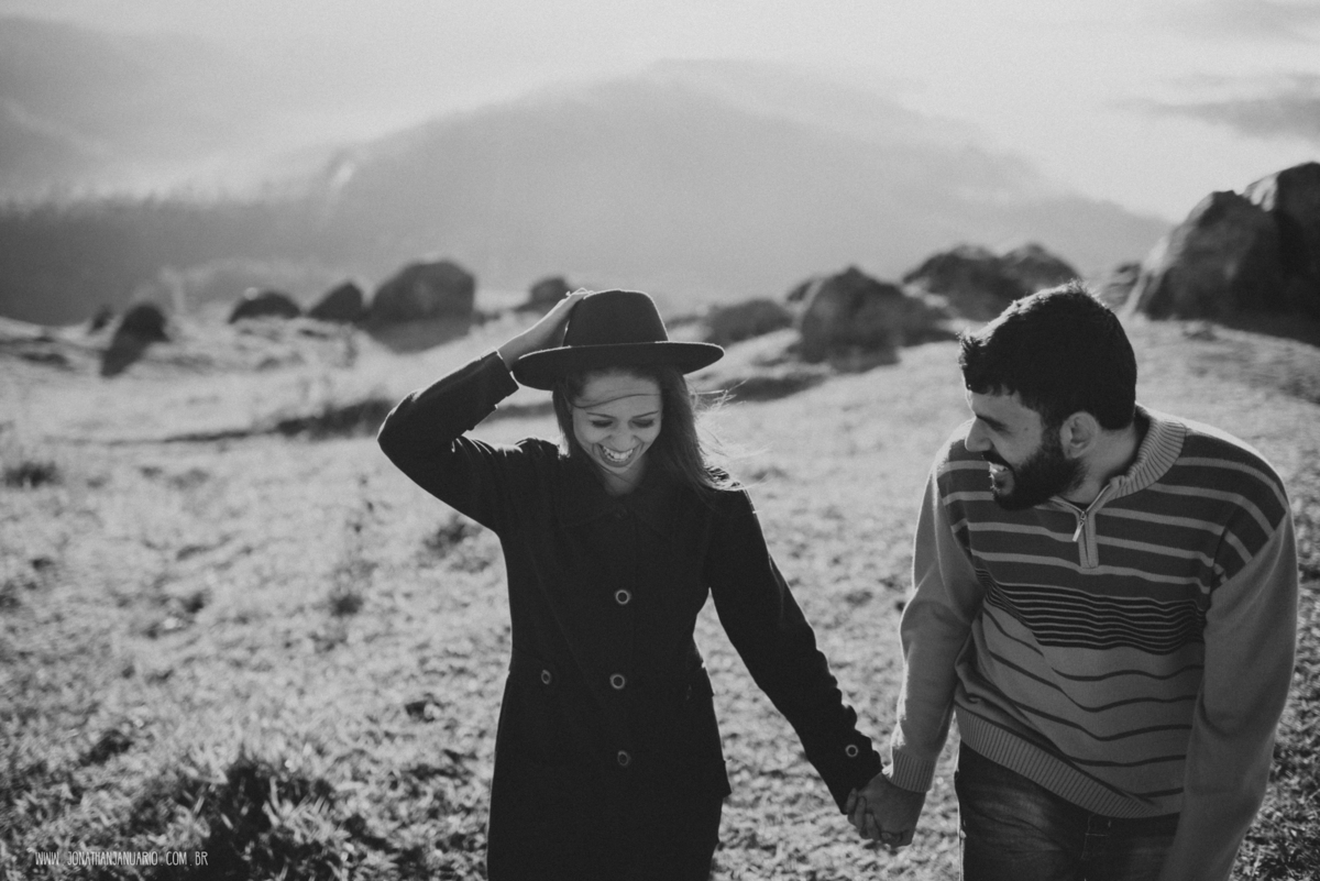 Ensaio em Rio Claro-SP, casal apaixonado, natureza - love, amor, casal, Jonathan Januario, foto, fotografia, Araras, leme, limeira,campinas, São Paulo, folk, lifeStyle, Vsco, montanha, foto na fazenda, pico olho d’agua, Mariporã, foto em montanha, Deus