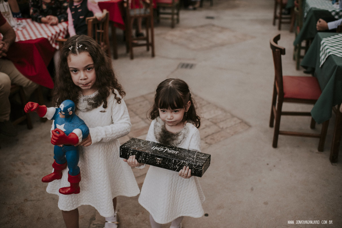  casal apaixonado, natureza, love, amor, Jonathan Januario, foto, fotografia, Araras, leme, limeira,campinas, São Paulo, Rio claro, folk, lifeStyle, montanha, bella capri , casamento de dia, noiva, vestido de noiva, vestida pra casar, lápis de noiva