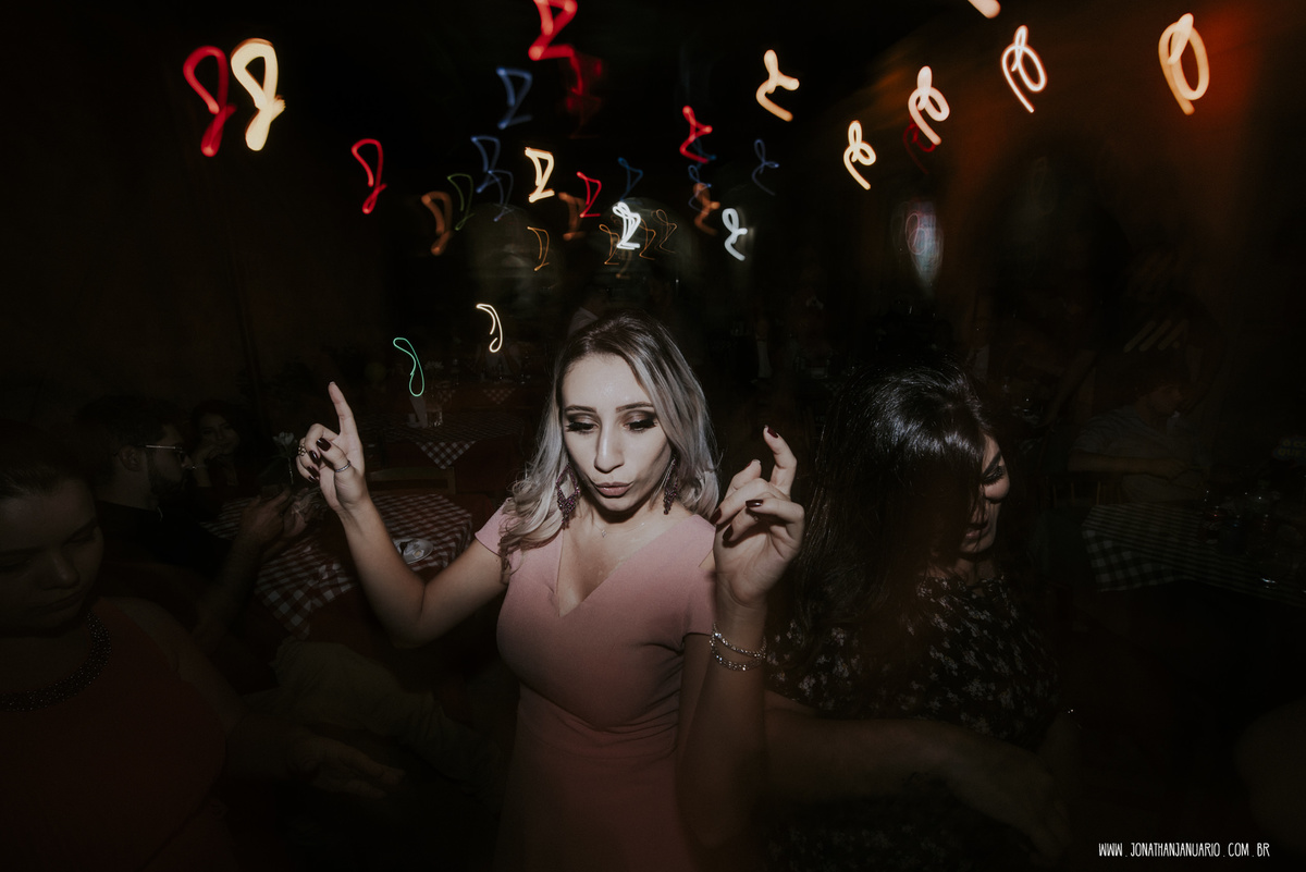  casal apaixonado, natureza, love, amor, Jonathan Januario, foto, fotografia, Araras, leme, limeira,campinas, São Paulo, Rio claro, folk, lifeStyle, montanha, bella capri , casamento de dia, noiva, vestido de noiva, vestida pra casar, lápis de noiva