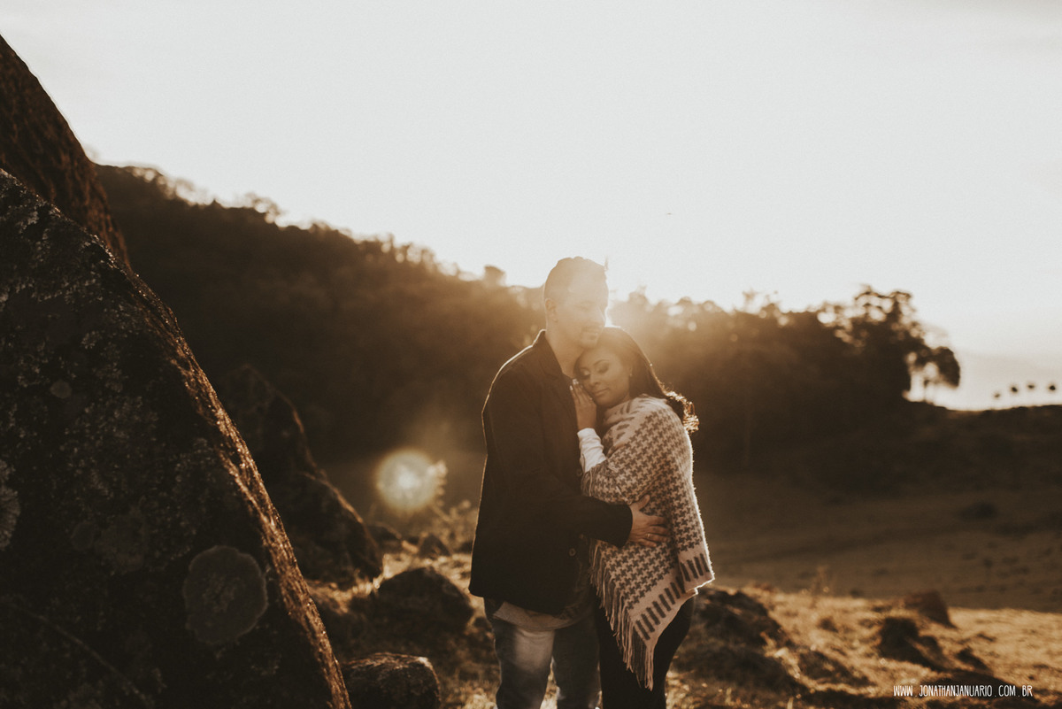 Ensaio em Rio Claro-SP, casal apaixonado, natureza - love, amor, casal, Jonathan Januario, foto, fotografia, Araras, leme, limeira,campinas, São Paulo, folk, lifeStyle, Vsco, montanha, foto na fazenda, morro Cruzeiro do facao Itapira, foto em montanha