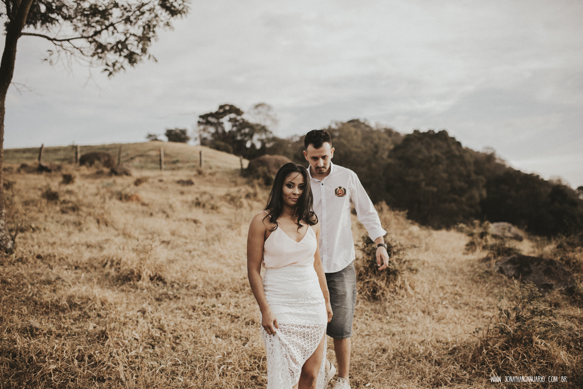 Ensaio em Rio Claro-SP, casal apaixonado, natureza - love, amor, casal, Jonathan Januario, foto, fotografia, Araras, leme, limeira,campinas, São Paulo, folk, lifeStyle, Vsco, montanha, foto na fazenda, morro Cruzeiro do facao Itapira, foto em montanha