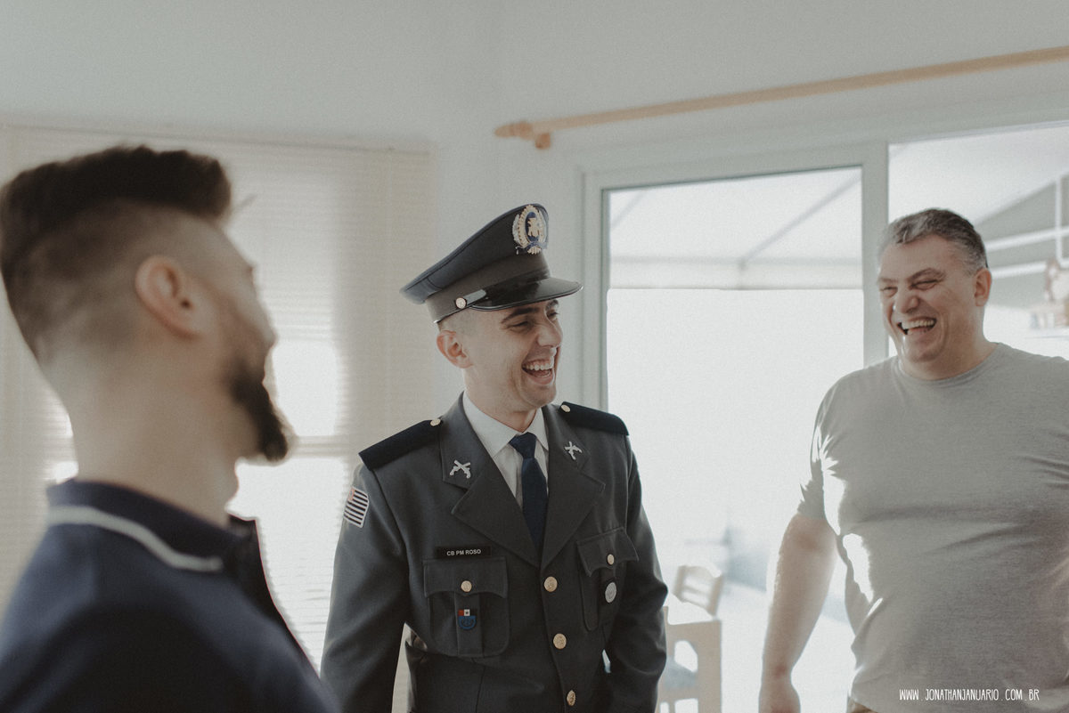 casal apaixonado, love, amor, Jonathan Januario, foto, fotografia, Araras, leme, limeira,campinas, São Paulo, Rio claro, lifeStyle, foto na fazenda, casamento de noite, noiva, vestido de noiva, vestida pra casar, lápis de noiva, casamento chique, igreja