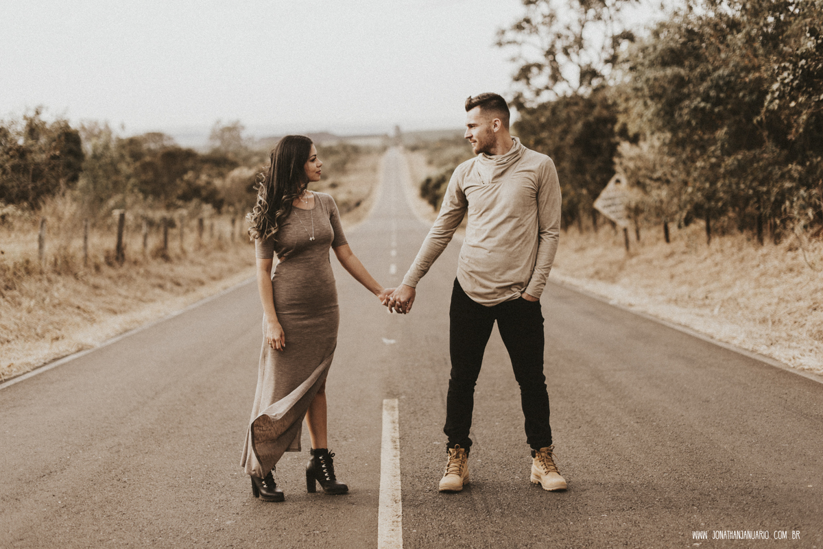 Ensaio em Itirapina, casal apaixonado, natureza, love, amor, casal, Jonathan Januario, foto, fotografia, Araras, Sao Pedro, Analândia, campinas, São Paulo, folk, lifeStyle, Vsco, montanha, foto na fazenda, fandinho futebol, pico do facao, foto em montanha