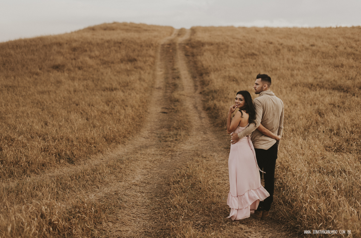 Ensaio em Itirapina, casal apaixonado, natureza, love, amor, casal, Jonathan Januario, foto, fotografia, Araras, Sao Pedro, Analândia, campinas, São Paulo, folk, lifeStyle, Vsco, montanha, foto na fazenda, fandinho futebol, pico do facao, foto em montanha
