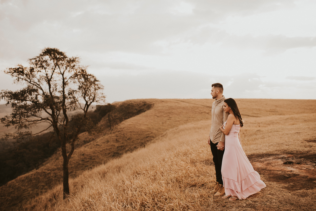 Ensaio em Itirapina, casal apaixonado, natureza, love, amor, casal, Jonathan Januario, foto, fotografia, Araras, Sao Pedro, Analândia, campinas, São Paulo, folk, lifeStyle, Vsco, montanha, foto na fazenda, fandinho futebol, pico do facao, foto em montanha