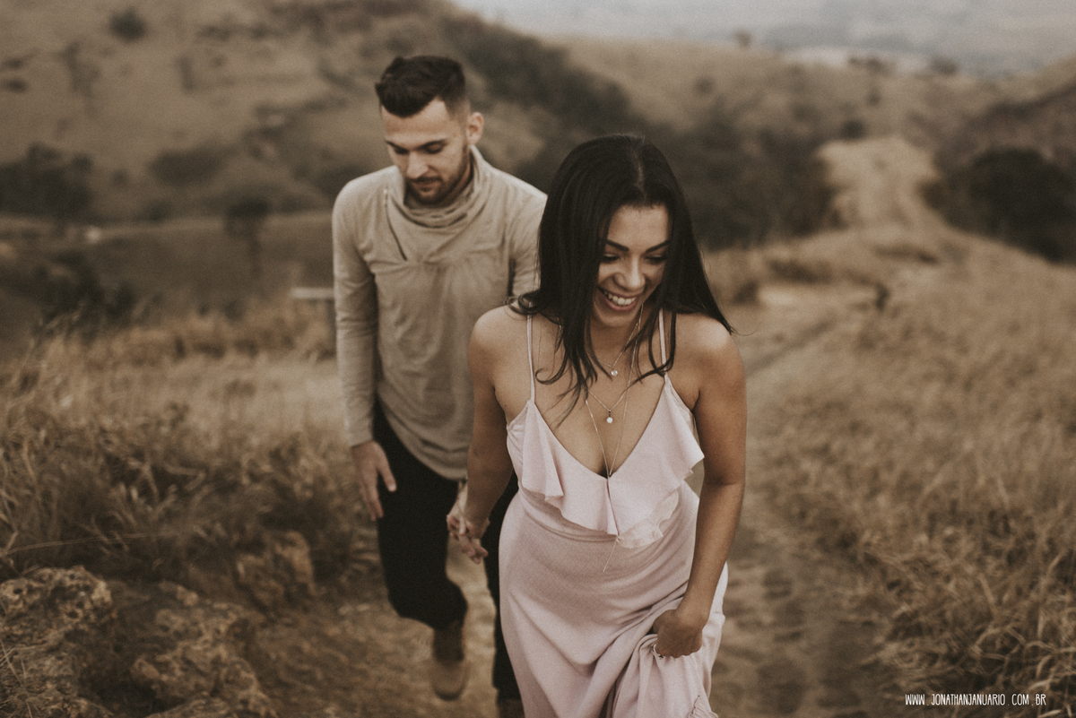 Ensaio em Itirapina, casal apaixonado, natureza, love, amor, casal, Jonathan Januario, foto, fotografia, Araras, Sao Pedro, Analândia, campinas, São Paulo, folk, lifeStyle, Vsco, montanha, foto na fazenda, fandinho futebol, pico do facao, foto em montanha