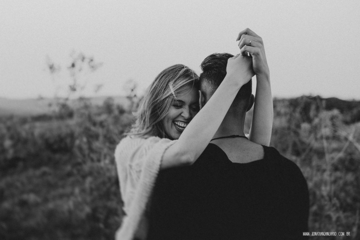Ensaio em Rio Claro-SP, casal apaixonado, natureza - love, amor, casal, Jonathan Januario, foto, fotografia, Araras, leme, limeira,campinas, São Paulo, folk, lifeStyle, Vsco, montanha, foto fazenda, foto na praia, itapira, foto em montanha, lapis de noiva