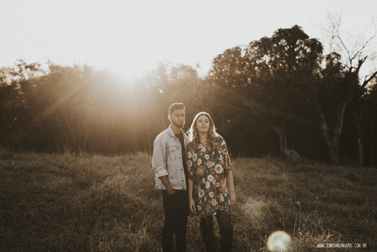 Ensaio em Rio Claro-SP, casal apaixonado, natureza - love, amor, casal, Jonathan Januario, foto, fotografia, Araras, leme, limeira,campinas, São Paulo, folk, lifeStyle, Vsco, montanha, foto fazenda, foto na praia, itapira, foto em montanha, lapis de noiva